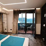 Villa Villa View Mostar With Heated Pool & Jacuzzi *