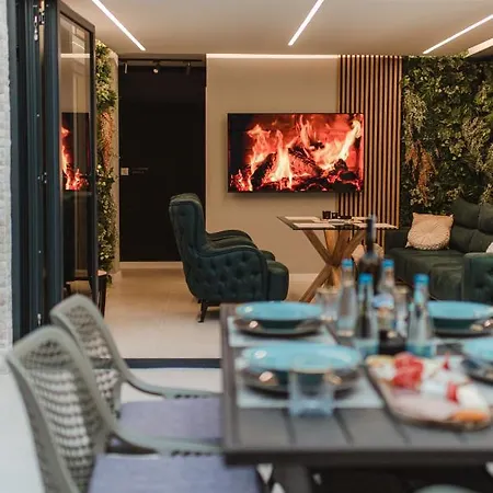 View With Jacuzzi & Heated Pool Mostar