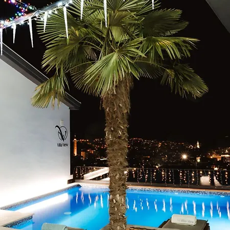 View With Jacuzzi & Heated Pool *