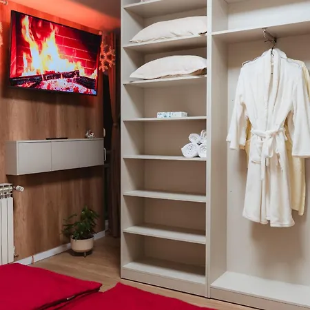 Villa View With Jacuzzi & Heated Pool