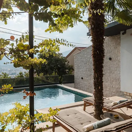 Villa View With Heated Pool & Jacuzzi