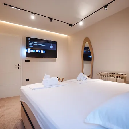 Villa View With Heated Pool & Jacuzzi