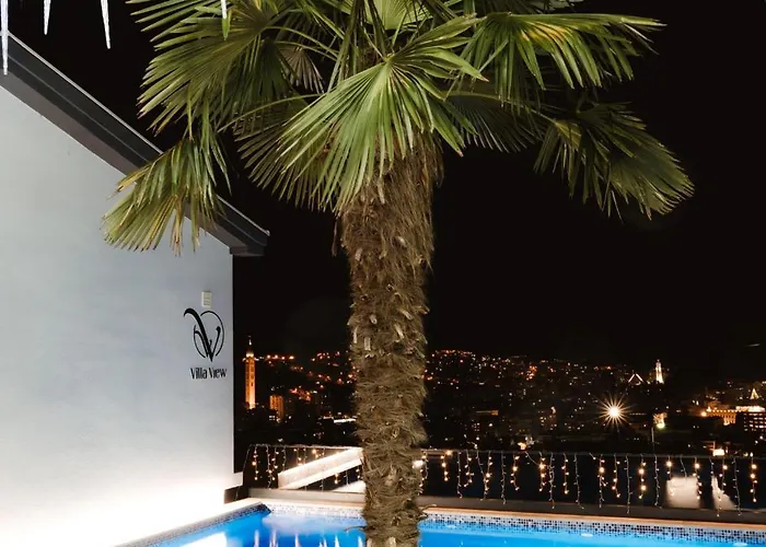 View With Jacuzzi & Heated Pool *