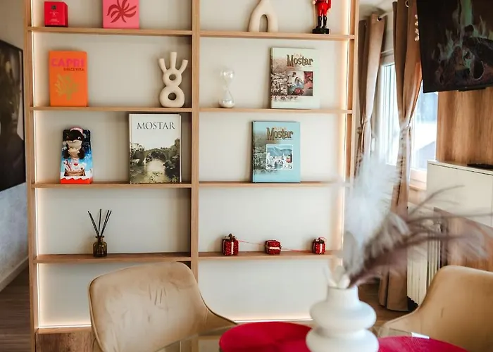 View With Jacuzzi & Heated Pool Villa