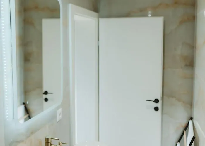 View With Jacuzzi & Heated Pool *